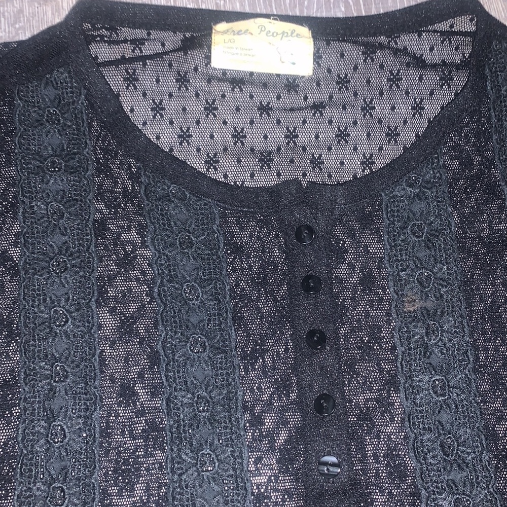 MARKDOWN SALE!! FREE PEOPLE Black Lace top Sz L. - Picture 2 of 12
